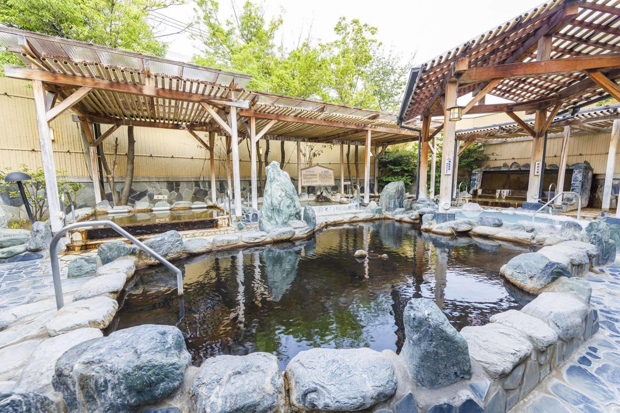 Route Inn Grantia Hanyu Spa Resort Екстериор снимка